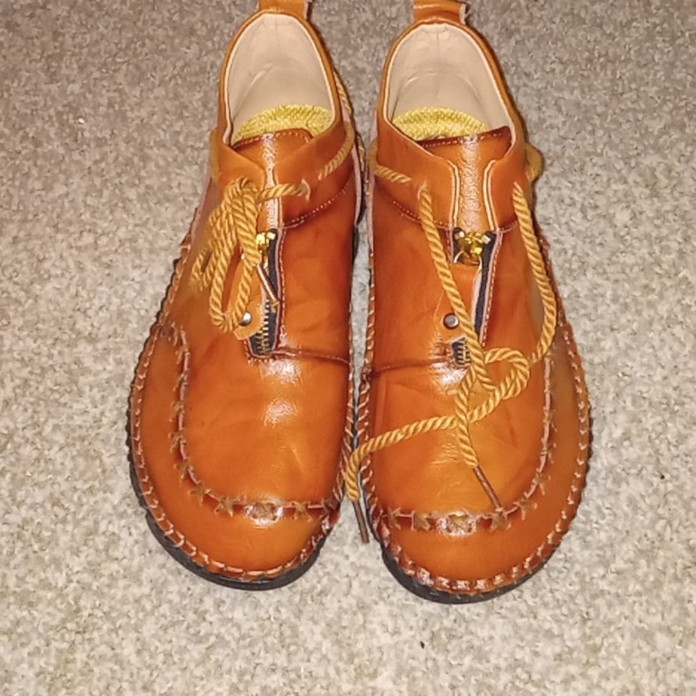 Genuine men/ women leather shoes